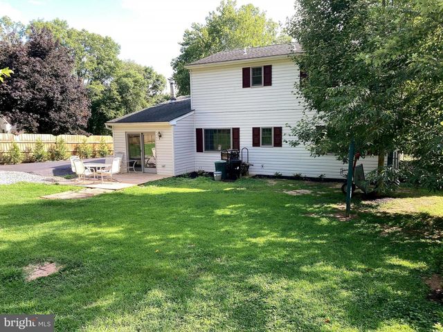 2527 VALLEY DR, Lancaster, PA 17603