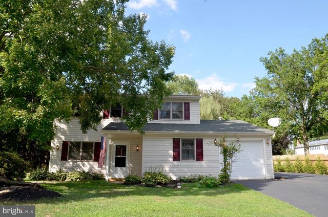 2527 VALLEY DR, Lancaster, PA 17603