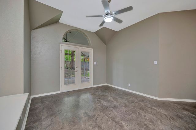 4731 Saddlebrook Drive, Benbrook, TX 76116