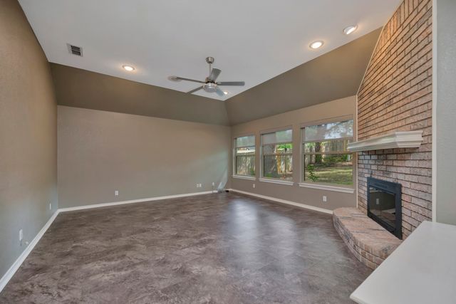 4731 Saddlebrook Drive, Benbrook, TX 76116