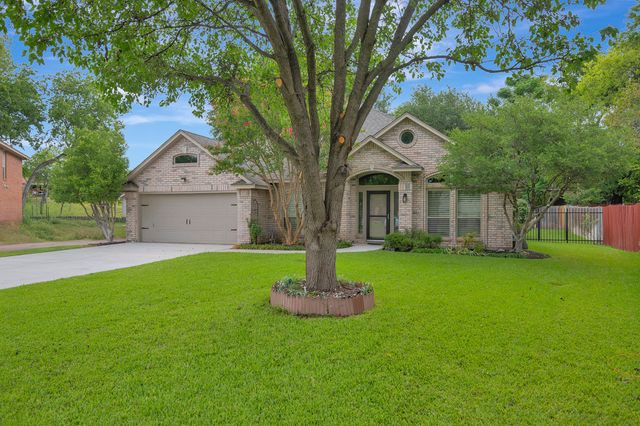 4731 Saddlebrook Drive, Benbrook, TX 76116