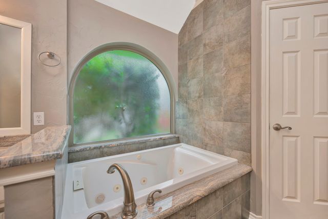 4731 Saddlebrook Drive, Benbrook, TX 76116