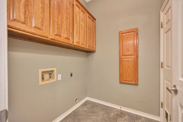 4731 Saddlebrook Drive, Benbrook, TX 76116