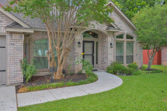 4731 Saddlebrook Drive, Benbrook, TX 76116