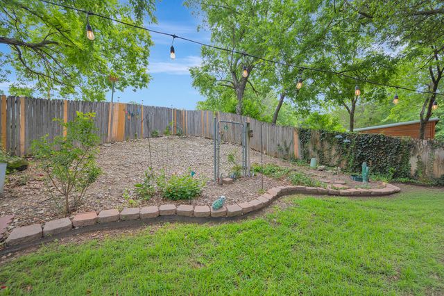 4731 Saddlebrook Drive, Benbrook, TX 76116