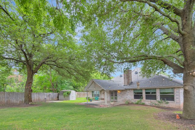 4731 Saddlebrook Drive, Benbrook, TX 76116