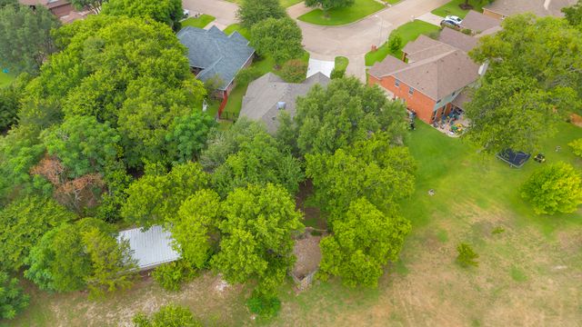 4731 Saddlebrook Drive, Benbrook, TX 76116