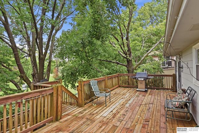 3818 N 95th Street, Omaha, NE 68134