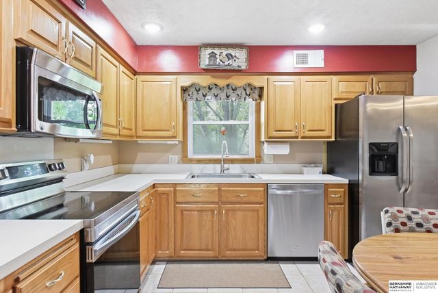 3818 N 95th Street, Omaha, NE 68134