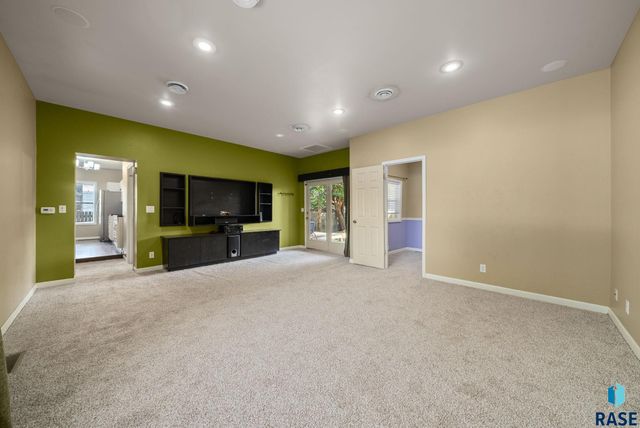 504 S 5th Ave Avenue, Sioux Falls, SD 57104