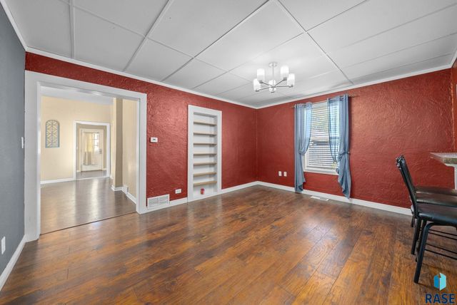 504 S 5th Ave Avenue, Sioux Falls, SD 57104