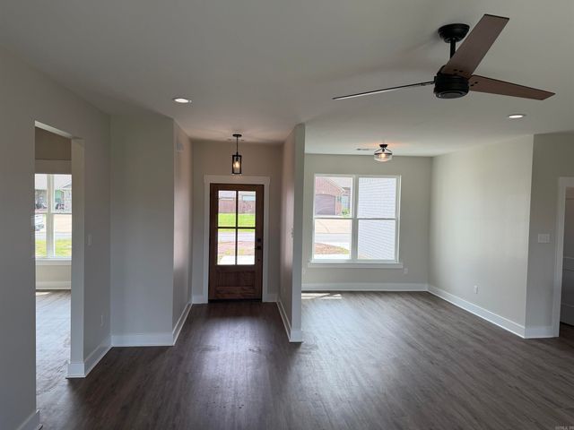 82 Dove Ln, Vilonia, AR 72173