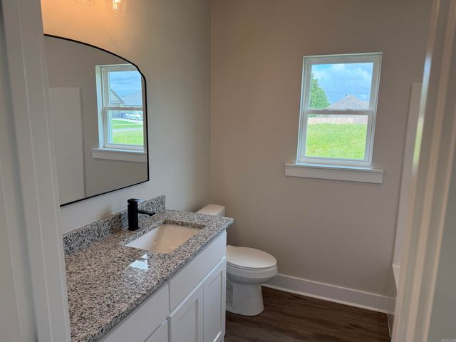 82 Dove Ln, Vilonia, AR 72173