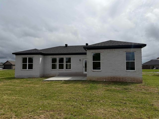 82 Dove Ln, Vilonia, AR 72173