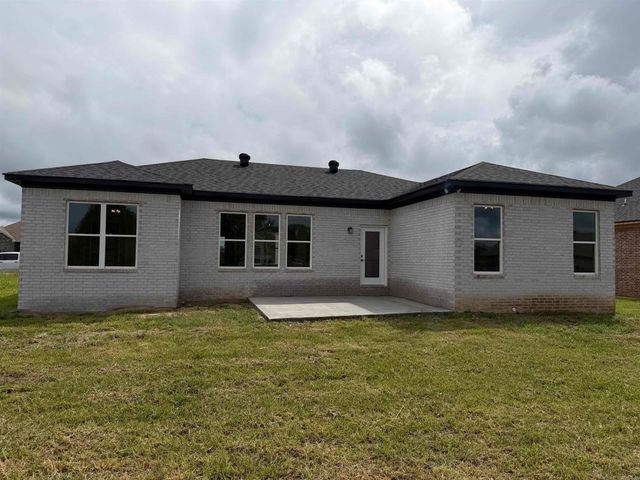 82 Dove Ln, Vilonia, AR 72173