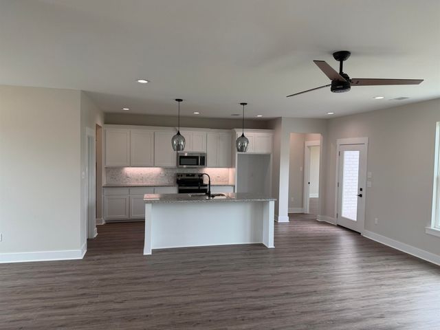 82 Dove Ln, Vilonia, AR 72173