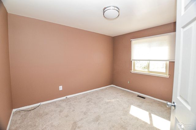 8675 Lillian Drive, Newport, MI 48166