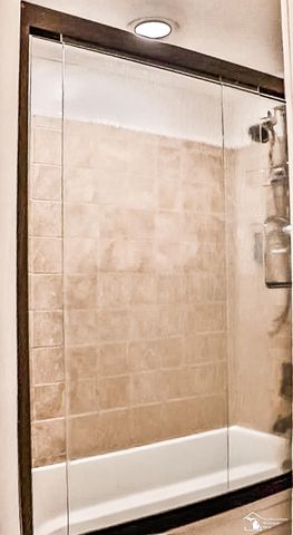 8675 Lillian Drive, Newport, MI 48166