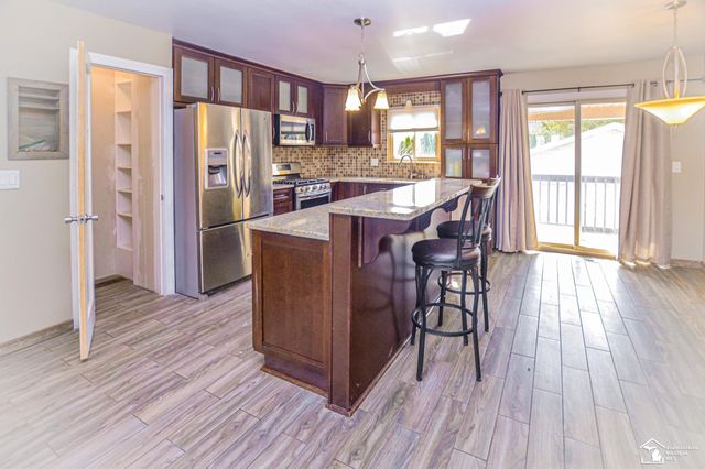 8675 Lillian Drive, Newport, MI 48166