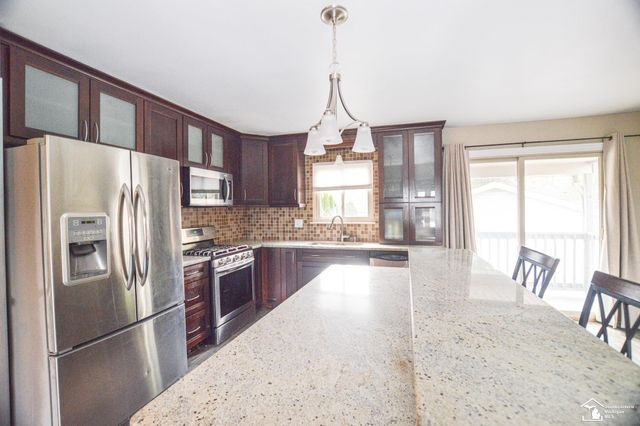 8675 Lillian Drive, Newport, MI 48166