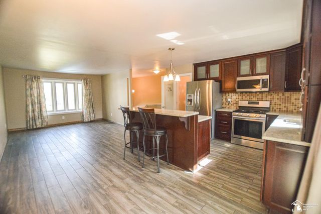 8675 Lillian Drive, Newport, MI 48166