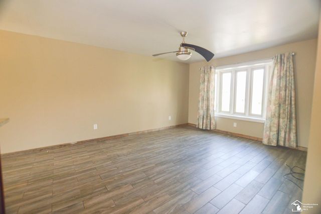 8675 Lillian Drive, Newport, MI 48166