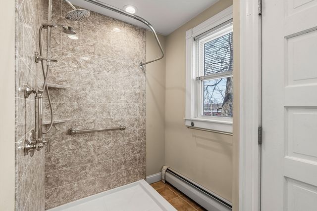 41-43 Highland Ave, Chelmsford, MA 01863