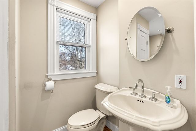 41-43 Highland Ave, Chelmsford, MA 01863