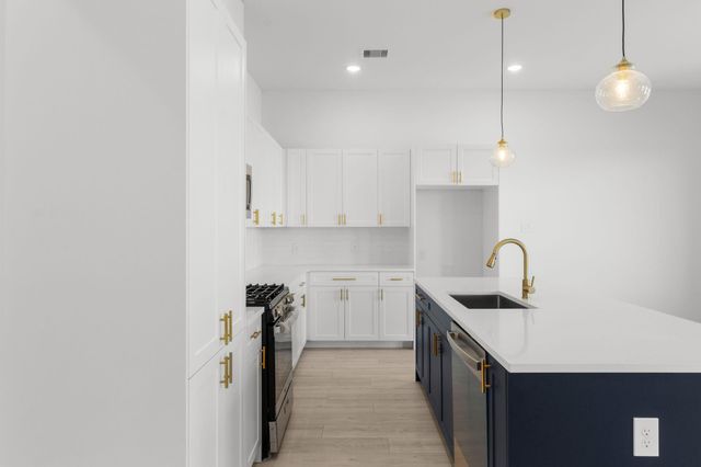 10092 Serrano Park Drive, Houston, TX 77075