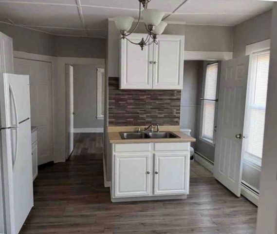 131 Fifth St 3L, Leominster, MA 01453