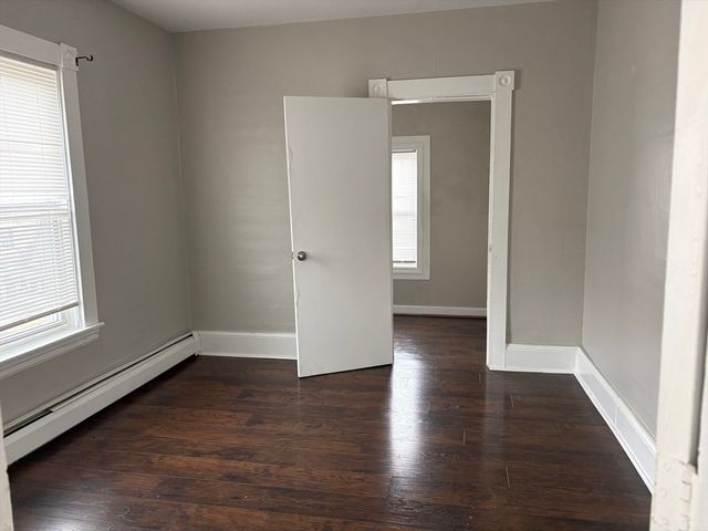 131 Fifth St 3L, Leominster, MA 01453