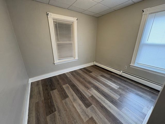 131 Fifth St 3L, Leominster, MA 01453