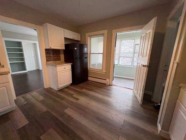 131 Fifth St 3L, Leominster, MA 01453