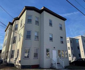 131 Fifth St 3L, Leominster, MA 01453