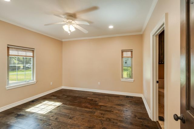 2006 AVONDALE STREET, Wichita Falls, TX 76308