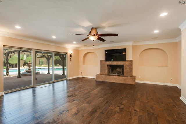 2006 AVONDALE STREET, Wichita Falls, TX 76308