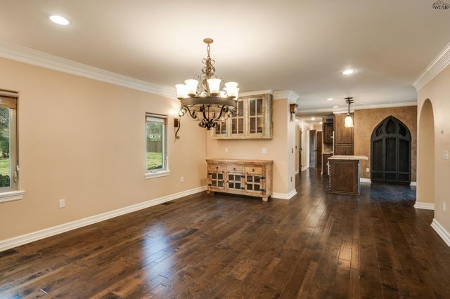 2006 AVONDALE STREET, Wichita Falls, TX 76308