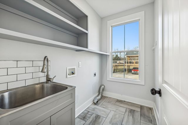 265 N Wessington Pl, Hendersonville, TN 37075