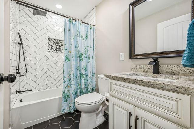 265 N Wessington Pl, Hendersonville, TN 37075