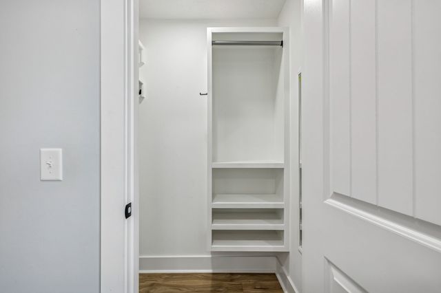 265 N Wessington Pl, Hendersonville, TN 37075