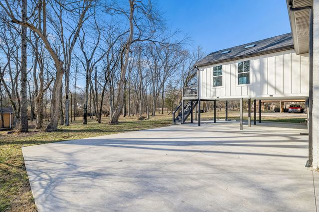 265 N Wessington Pl, Hendersonville, TN 37075