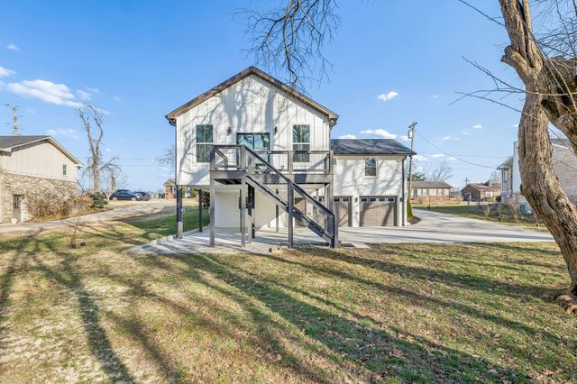 265 N Wessington Pl, Hendersonville, TN 37075