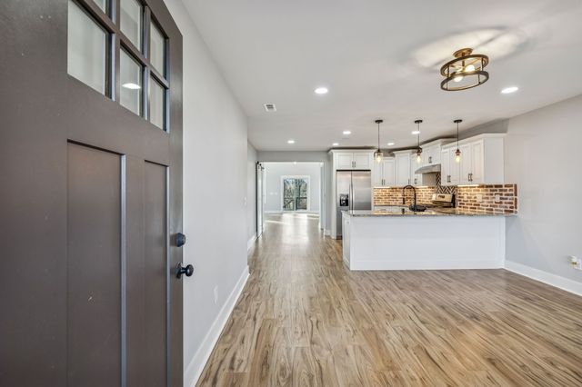 265 N Wessington Pl, Hendersonville, TN 37075