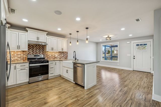 265 N Wessington Pl, Hendersonville, TN 37075