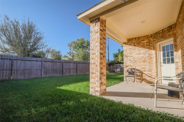 2119 Loc Loma Lane, La Porte, TX 77571