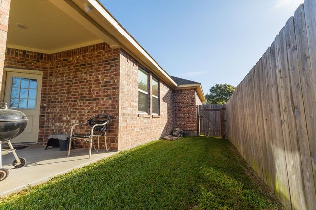2119 Loc Loma Lane, La Porte, TX 77571