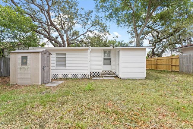 904 LAKEVIEW ROAD Unit A, Clearwater, FL 33756