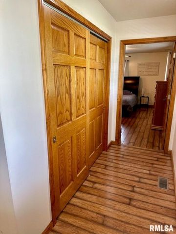 1211 N 1600 E Road, Taylorville, IL 62568