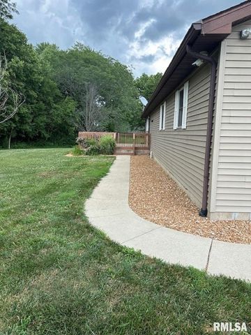 1211 N 1600 E Road, Taylorville, IL 62568