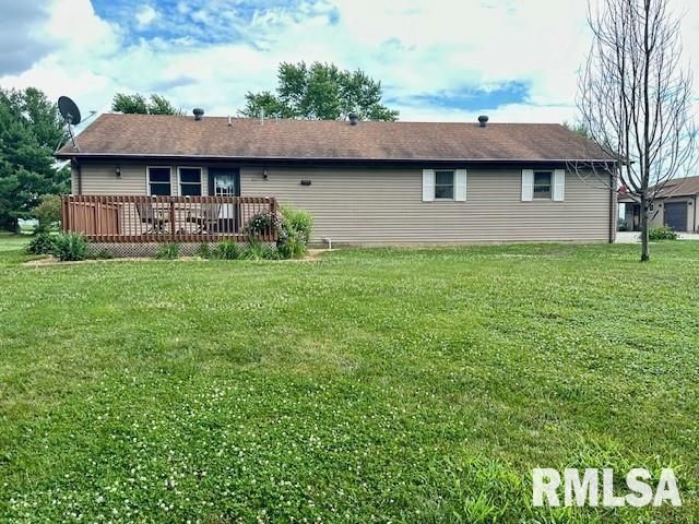 1211 N 1600 E Road, Taylorville, IL 62568